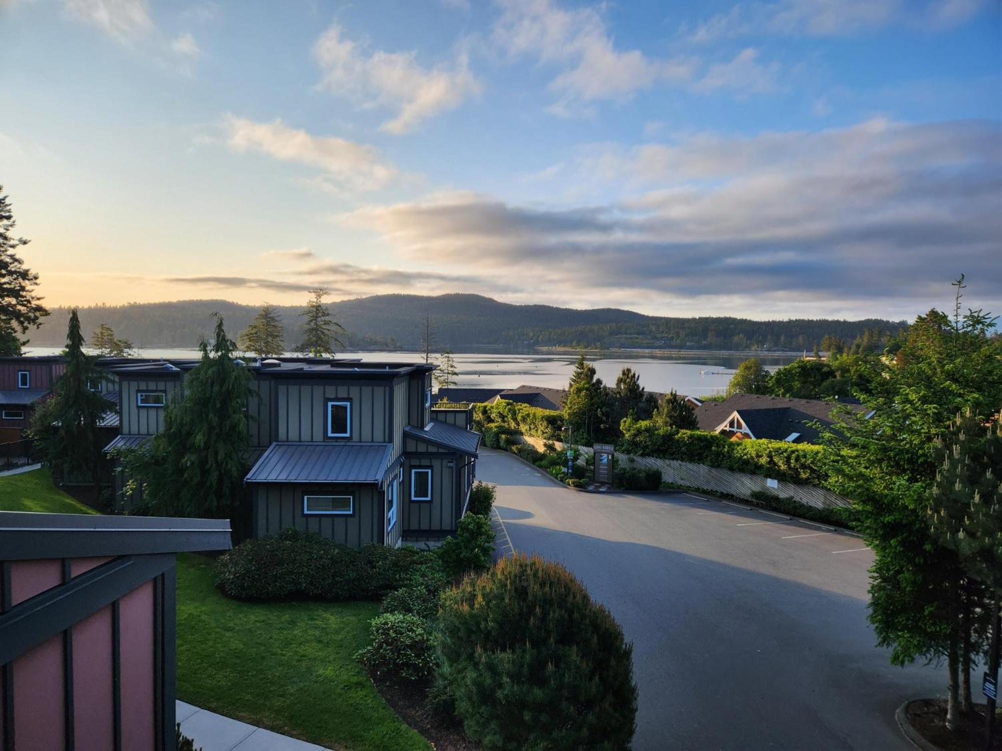 Sheringham Townhouse - Sooke Eksteriør billede