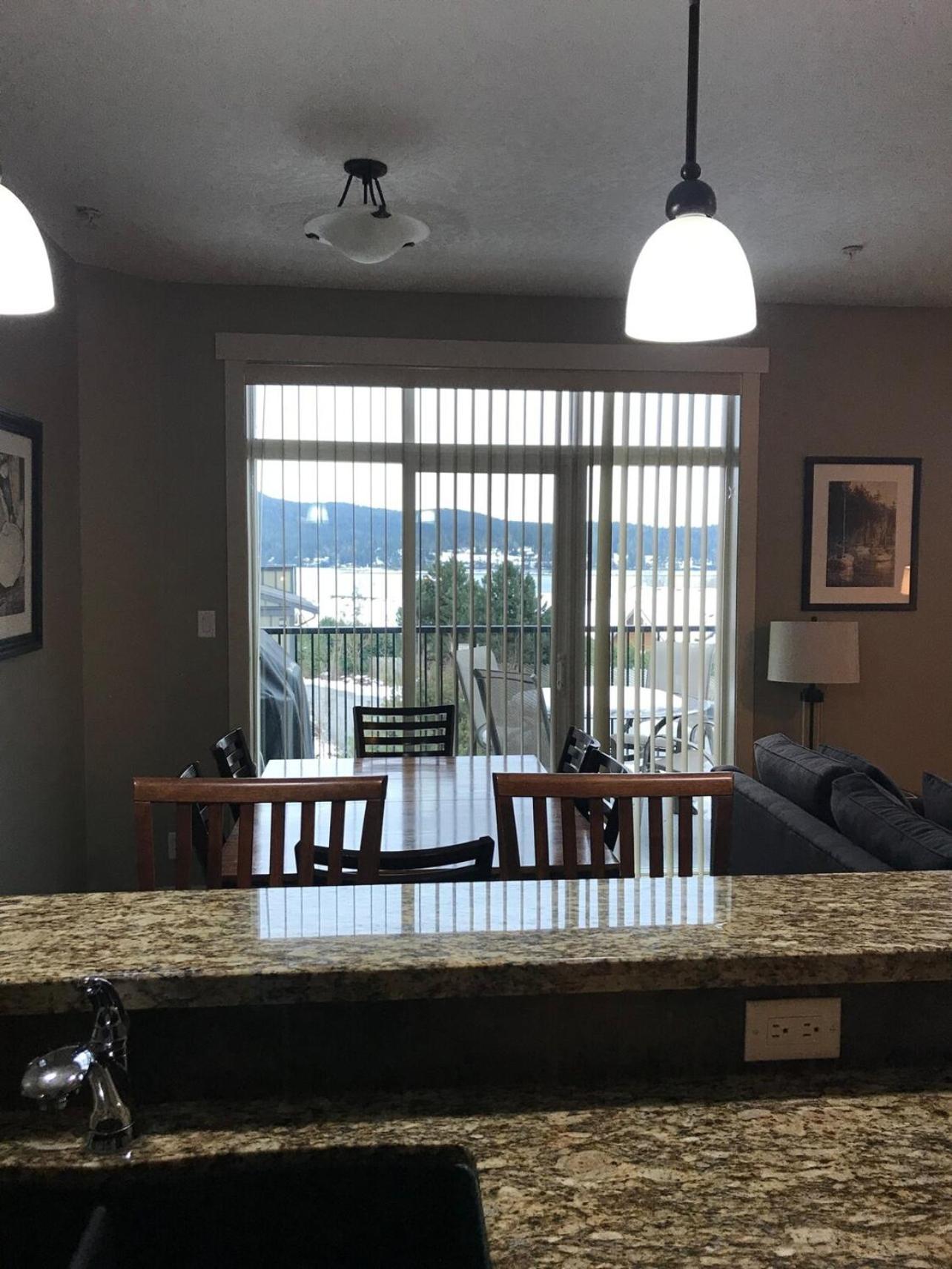 Sheringham Townhouse - Sooke Eksteriør billede
